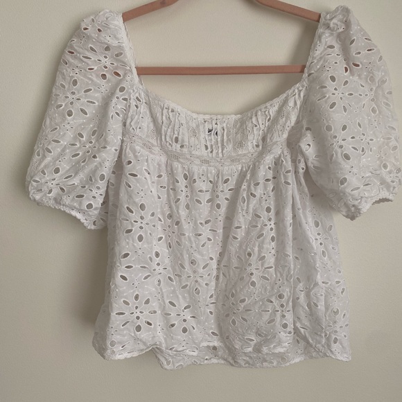 Wilfred - eyelet puff sleeve top (small) - Picture 5 of 6